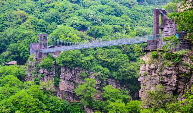 河南小众景点推荐：舞钢市灯台架，天然峡谷乐趣多